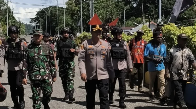 Sinergitas TNI-Polri Redam Aksi Massa, Nabire Tetap Kondusif