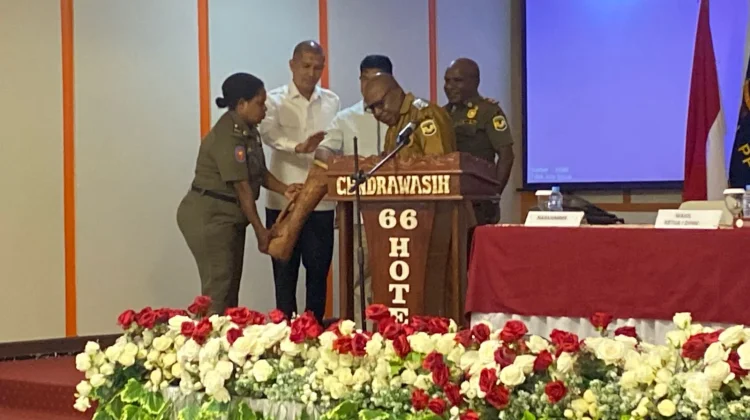 Wakil Bupati Mimika  Emanuel Kemong Tekankan Pentingnya Perda UMKM OAP di Mimika