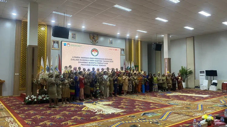 Sambut Hari Kartini, DWP Papua Tengah Gelar Lomba Merias dan Peragaan Busana