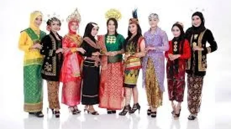 Makna Simbolik dalam Pakaian Adat Indonesia