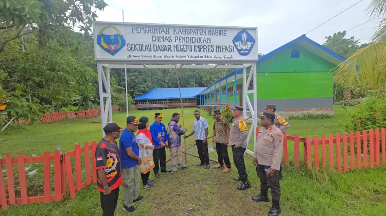 Sekda Nabire Buka Palang Sekolah Dasar Inpres Nifasi
