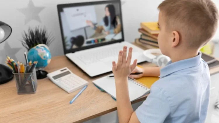 Sekolah Terapkan Pembelajaran Digital, Ini Keuntungan yang Dirasakan
