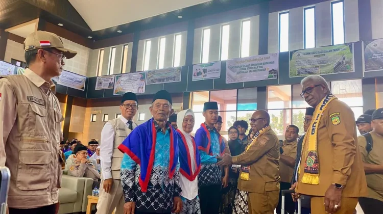 Pelepasan 120 Jemaah Haji Mimika 2026 , dari Tertua hingga Termuda Siap ke Tanah Suci