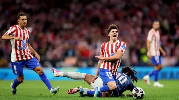 Kontroversi Penalti Warnai Hasil Laga Atletico vs Arsenal
