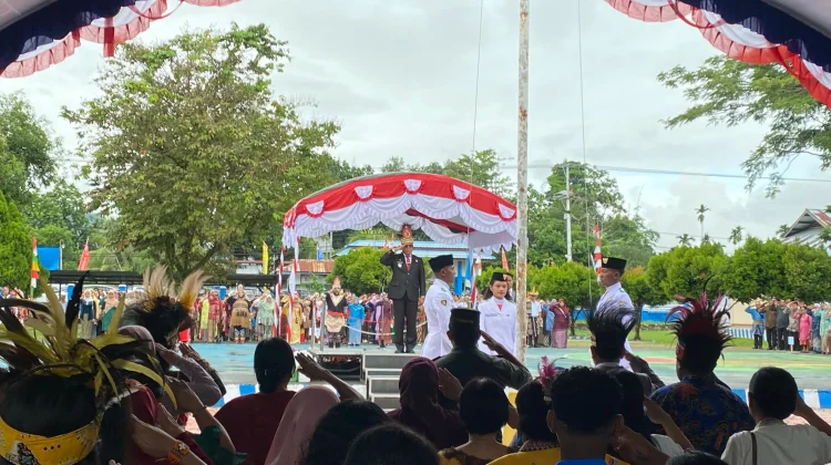 Wakil Bupati, Pimpin Upacara Hardiknas Kabupaten Nabire 2026