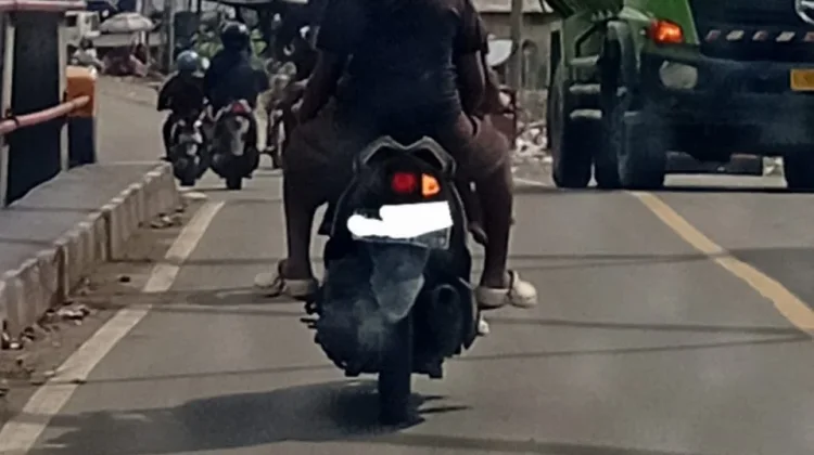 Faktor yang Menyebabkan Pengendara Lupa Mematikan Lampu Sein