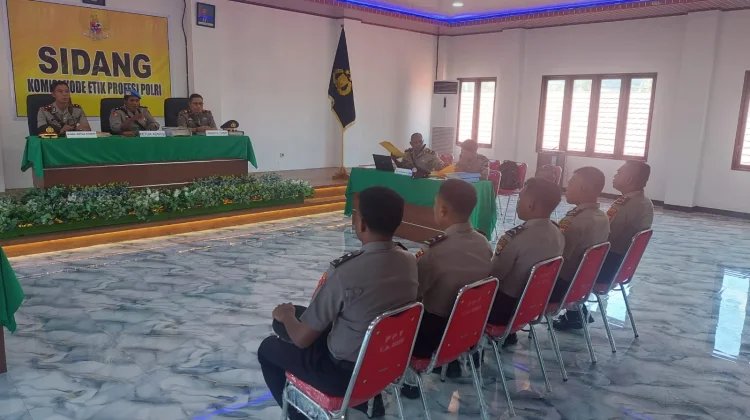 Sebanyak 12 Personel Polres Dogiyai Jalani Sidang Kode Etik, 4 Anggota Dipecat