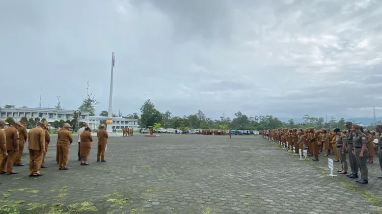 Wabup Mimika Tekankan Tanggung Jawab ASN dalam Apel Gabungan Pemerintah Daerah