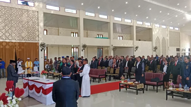 Bupati Nabire Mesak Magai Lantik Pejabat Administrator dan Pengawas