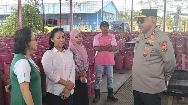Kapolda Rontini Sidak Gudang LPG di Mimika, Perintahkan Jajaran Awasi Distribusi