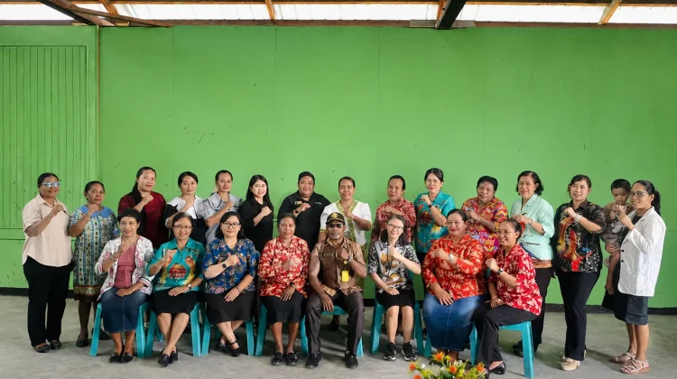 Ibadah Oikumene DWP Kabupaten Nabire Digelar di Kantor Distrik Nabire