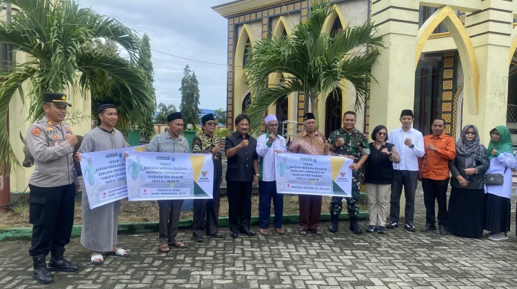 Pemkab Nabire Salurkan Bantuan Kurban Bersama Baznas Nabire