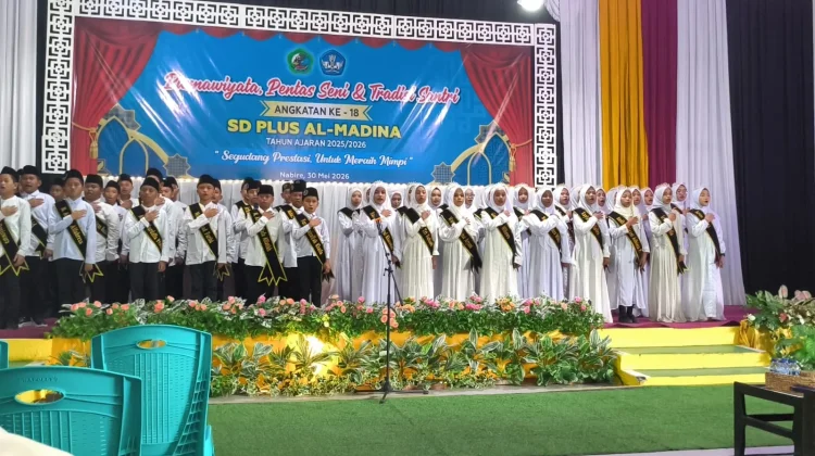 SD Plus  AL-Madina  Nabire  Menamatkan 75 Peserta  Didik  Angkatan 18  Tahun 2026