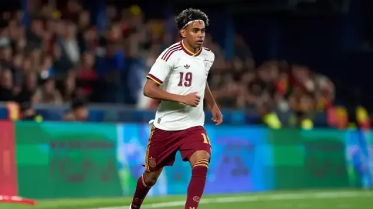 Lamine Yamal Ingin Sejajar dengan Messi dan Ronaldo