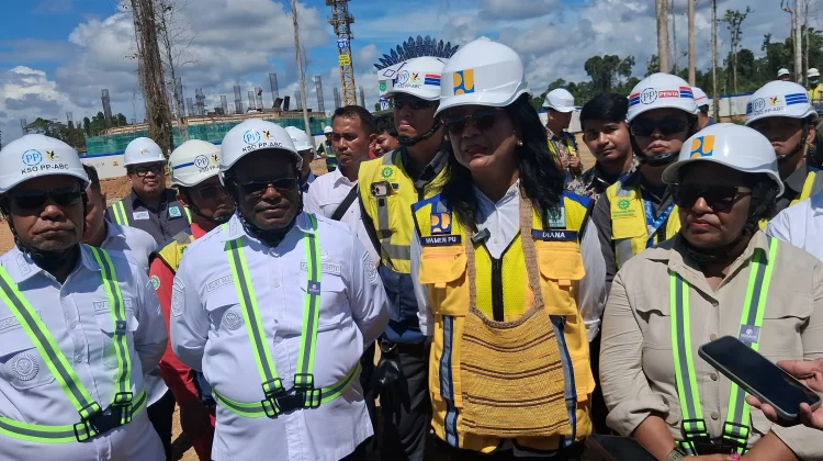 Wamen PU RI  Kunjungi  Proyek Pembangunan Kantor Gubernur, MRP, dan DPR Papua Tengah
