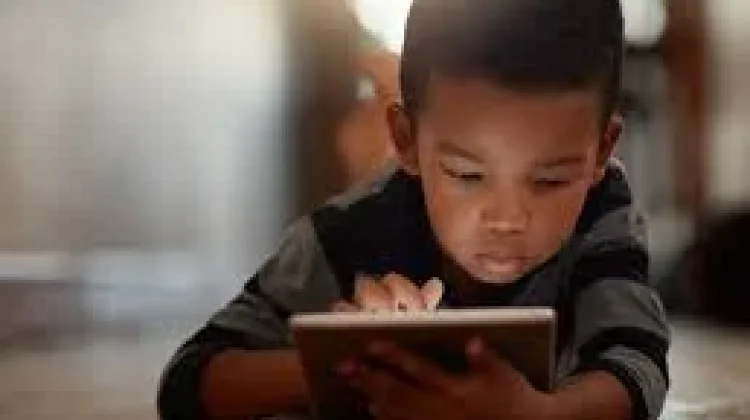 Mengurangi Penggunaan Gadget pada Anak dengan Aktivitas Kreatif di Rumah