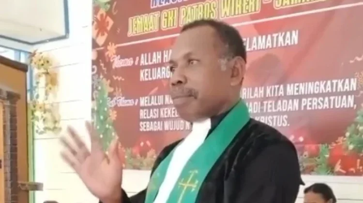 Ibadah Minggu Pagi di Jemaat GKI Patros Samanui Klasis Nabire Timur