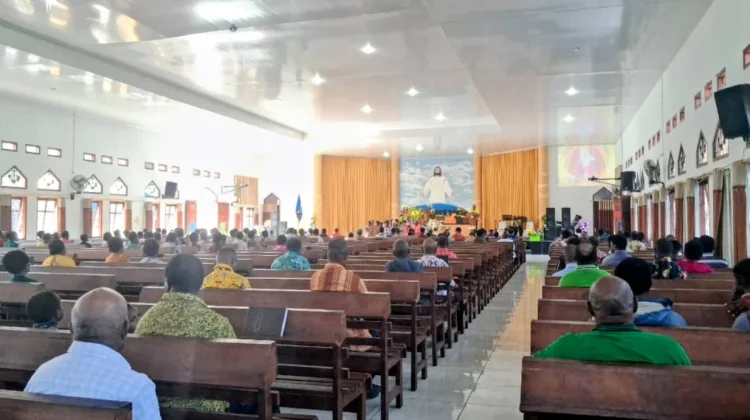 Jemaat GKII Bukit Sion Portanigra Nabire Diharapkan Semakin Teguh dalam Iman