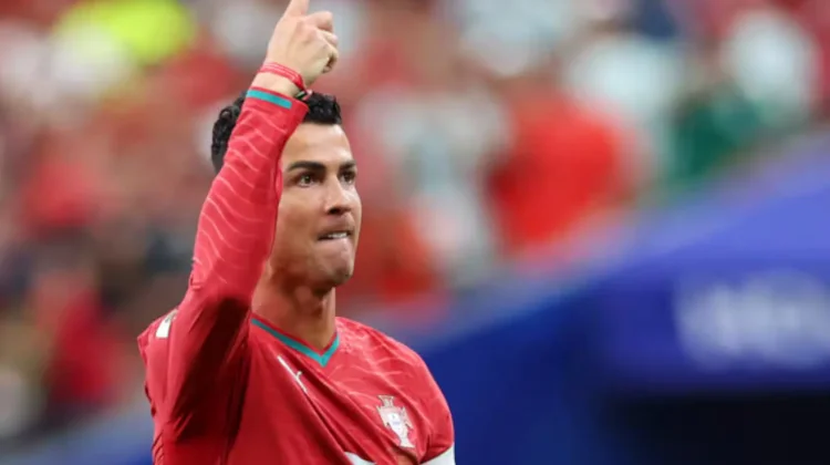 Ronaldo Bungkam Kritik, Portugal Pesta Gol 5-0 atas Uzbekistan