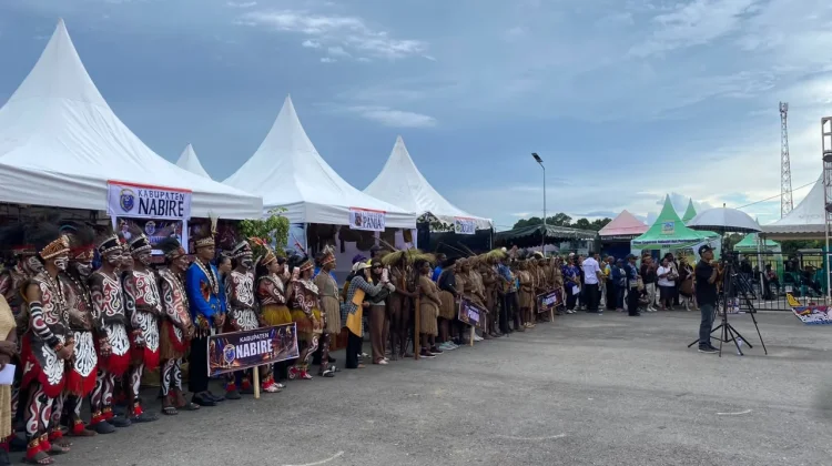 Festival Cahaya Kreasi Budaya Pelajar 2026 Resmi Dibuka di Nabire