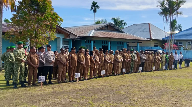 Distrik Nabire Perdana Menggelar Apel Lintas Sektor Melibatkan TNI dan Polri