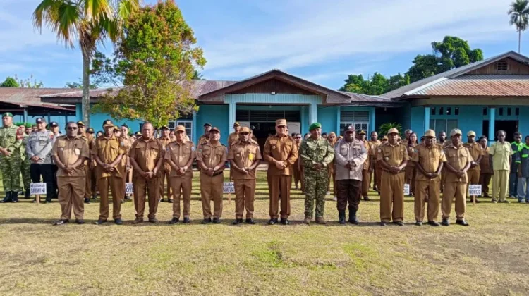 Wabup Nabire, Instruksikan Seluruh Perangkat Distrik, Wajib  Melaksanakan Apel