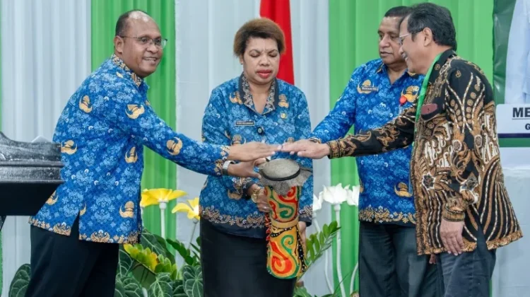 Gubernur Papua Tengah Resmi Buka FGD II RPPLH Tahun 2026 yang Digelar DLHKP PT