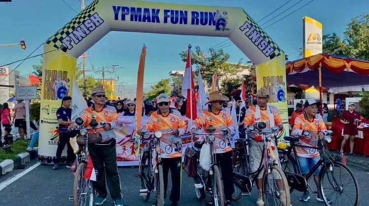 Bupati Johannes Rettob Lepas Ribuan Peserta Anti Mager