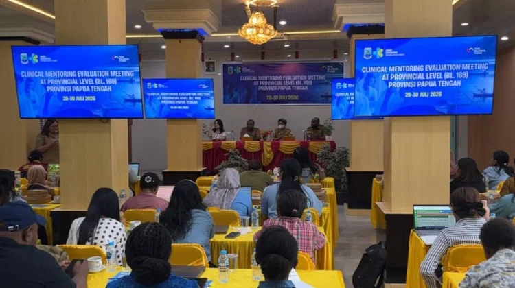Sekretaris Dinkes Papua Tengah Buka Clinical Mentoring Evaluation Meeting HIV
