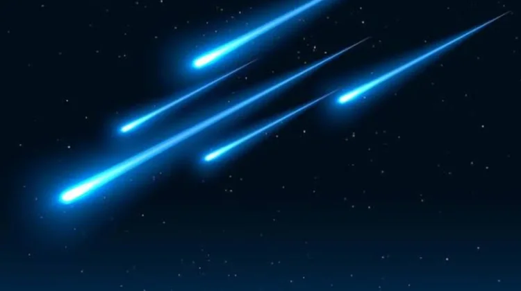 Hujan Meteor dan Gerhana Bulan Ramaikan Langit Agustus 2026