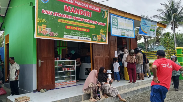 Kios Pangan Menjawab Kebutuhan Pokok Masyarakat Dengan Harga di Bawa Harga Pasara