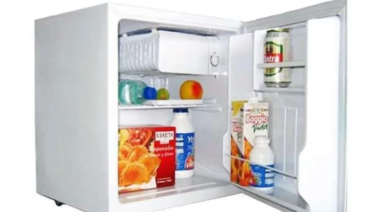 Kulkas Mini Hemat Listrik, Solusi Praktis untuk Kamar Kos dan Mobil