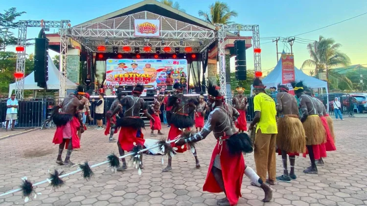Semarak Festival UMKM Mimika Dibalut Tarian Kamoro dan Nusantara