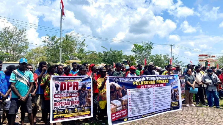 TKBM Pomako Demo di DPRK Mimika, Soroti Upah, BPJS hingga Koperasi