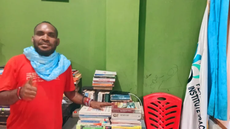 Tobi Bagubau Hadirkan Ruang Baca Gratis untuk Warga Mimika