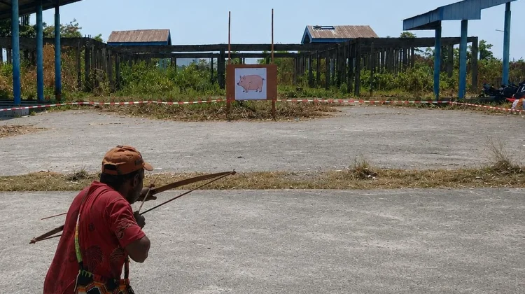 Meriahkan HUT RI ke-81, Kepala Suku Besar Meepago Gelar Lomba Panahan di Nabire
