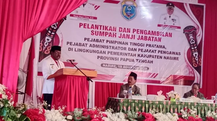 Bupati Nabire Tekankan Inovasi dan Pelayanan Publik usai Lantik Pejabat Baru