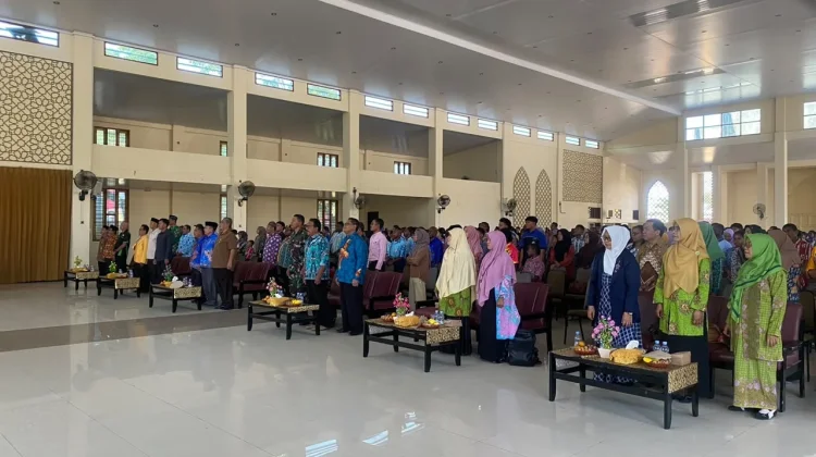 BAZNAS Nabire Salurkan Beasiswa untuk 538 Siswa dan Mahasiswa
