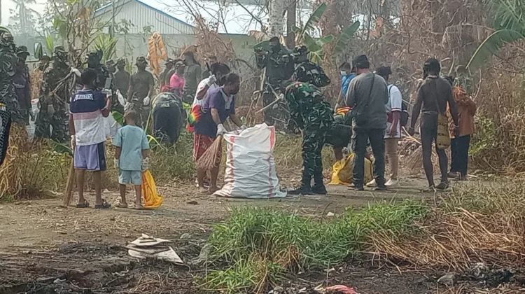 Pasar Jayanti Wonorejo Nabire Dibersihkan, 300 Paket Sembako Dibagikan