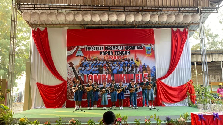 Lomba Ukulele Nabire Tanamkan Nasionalisme Generasi Muda