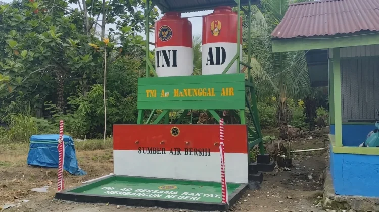 Air Bersih Hadir, Harapan Warga Kampung Waharia Mengalir