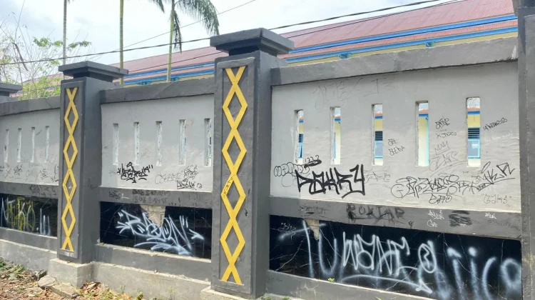 Vandalisme Coretan Dinding di Mimika Jadi Perhatian Satpol PP