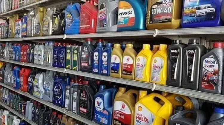 Tips Memilih Oli Mesin Sesuai Spesifikasi Kendaraan