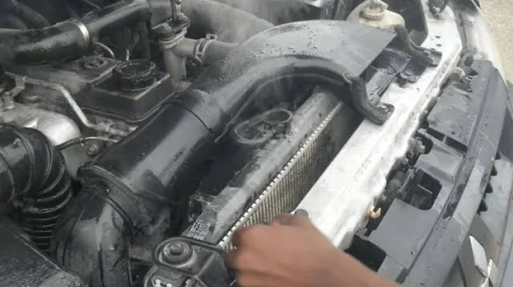 Tips Menjaga Sistem Pendingin Mesin agar Tidak Overheat