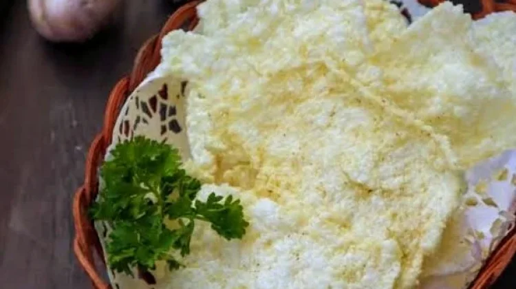 Jangan Buang Sisa Nasi, Yuk Olah Menjadi Kerupuk Renyah