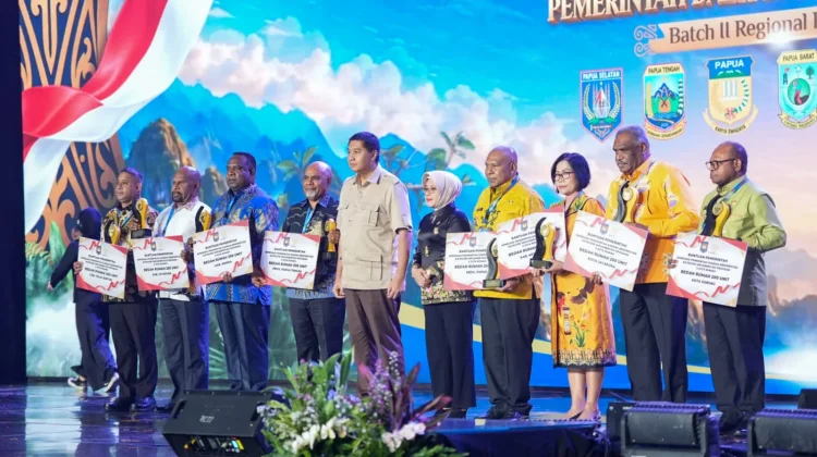 Papua Tengah Raih Apresiasi Terbaik, Dapat Bantuan 300 Unit Rumah