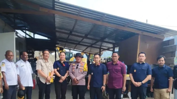Petugas Gabungan Cek PT Kristalin Eka Lestari di Nabire