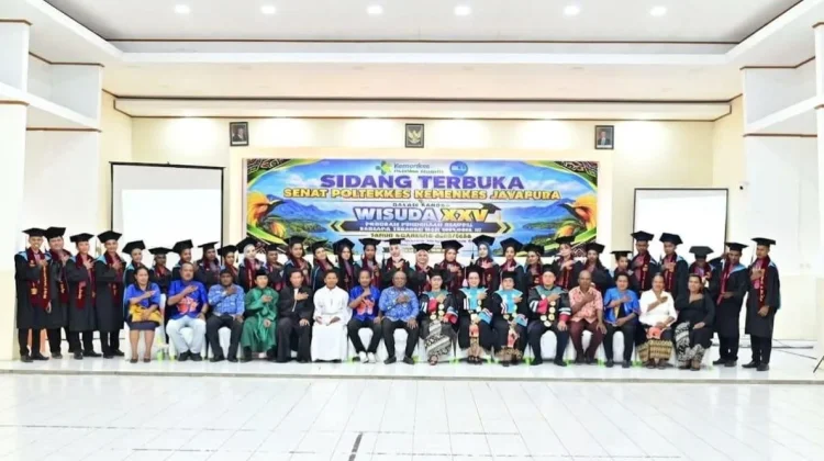 Prodi D3 Keperawatan & D3 Kebidanan Poltekkes Kemenkes Jayapura Gelar Wisuda Ke-XXV