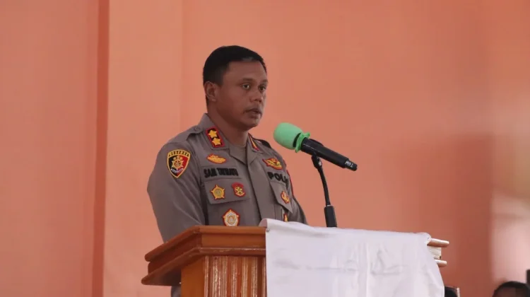 Kapolres Nabire Ajak Jemaat GKI Silo Kalibobo Jaga Kerukunan dan ...