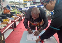 Bupati Mimika Resmi Buka Kirab Seni Budaya Sambut Ramadhan 1447 H
